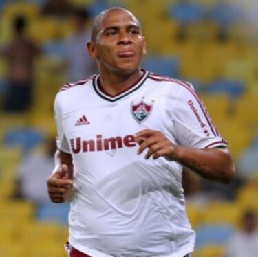 Brasil busca un nueve