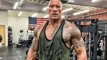 Imagen de Dwayne Johnson en el gimnasio.