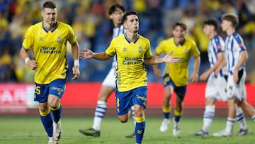 Doblete del jugador de Las Palmas, para conseguir una victoria. Poco a poco se está mostrando como un futbolista importante.