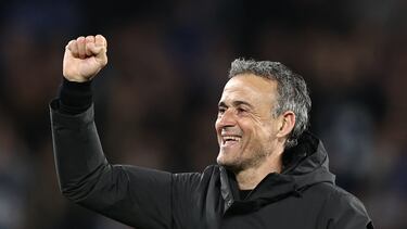Paris Saint-Germain's Spanish coach Luis Enrique celebrates his team's victory at the end of the UEFA Champions League last 16 second leg football match between Real Sociedad and Paris Saint-Germain (PSG) at the Anoeta stadium in San Sebastian on March 5, 2024. (Photo by FRANCK FIFE / AFP)