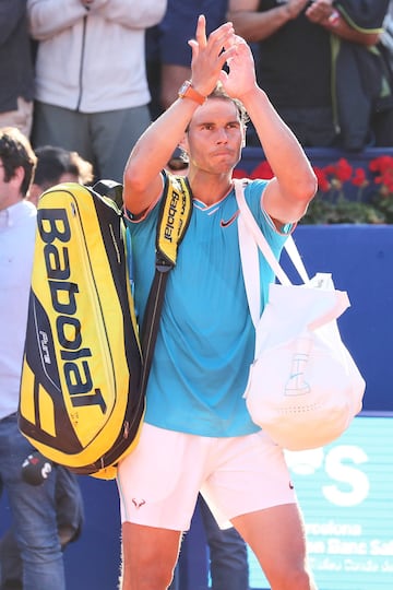 El tenista español Rafael Nadal, perdió en las semifinales del ATP 500 de Barcelona ante el austriaco Dominic Thiem, con parciales de 6-4 y 6-4. 