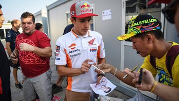 Marc M&aacute;rquez en el paddock de Tailandia.