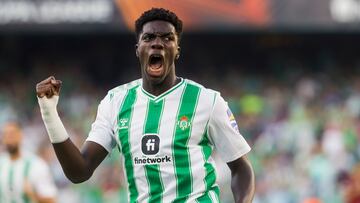 Assane Diao celebra un gol con el Betis.