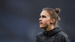 BIRMINGHAM, ENGLAND - DECEMBER 11: Vivianne Miedema of Arsenal looks on as she warms up prior to the Barclays FA Women's Super League match between Aston Villa and Arsenal at Villa Park on December 11, 2022 in Birmingham, England. (Photo by Alex Burstow/Arsenal FC via Getty Images)