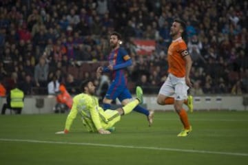 Messi marca el 1-0.