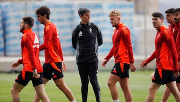 14/05/25 GRANADA PRIMER ENTRENAMIENTO DE PACHETA COMO ENTRENADOR