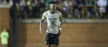 Se desempeña como lateral por la banda derecha, es un defensor férreo que sabe sumarse al ataque cuando tiene la posibilidad. Logró 12 asistencias en las últimas dos campañas con Wake Forest. Gracias a la posición en la que juega es una buena opción para Seattle o Portland, aunque podría ser considerado por cualquier equipo de la MLS. 