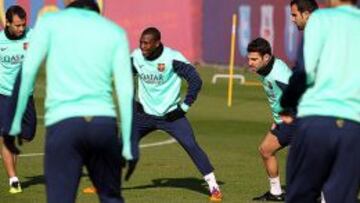 Xavi e Iniesta siguen al margen