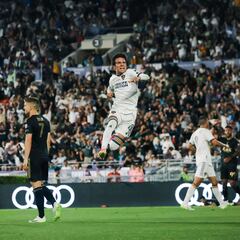 Riqui Puig le da El Tráfico de Rose Bowl al Galaxy