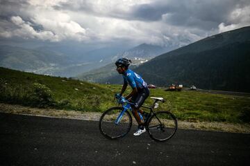 Con este triunfo el corredor del Movistar Team subió al quinto puesto de la clasificación general y está a 3'30" del líder Geraint Thomas. Su diferencia con con el podio es de 61 segundos.