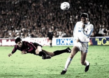 Van basten en el partido de Copa de Europa  el 05 de abril de 1989 entre el Milan y el Real Madrid