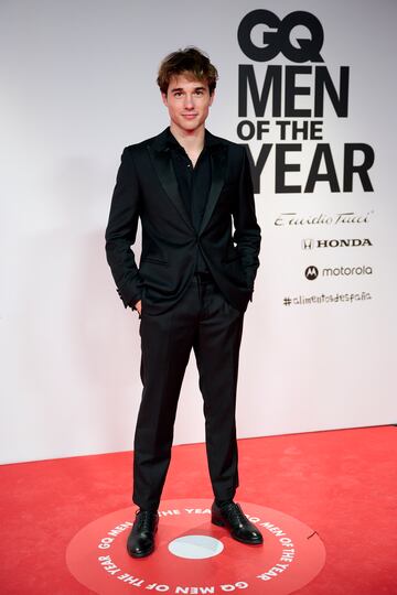   Iván Lapadula en la alfombra roja de la gala de los premios GQ Hombres del Año 2023. 