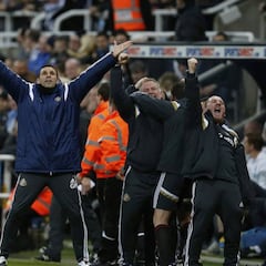 Gustavo Poyet, el primero en la terna de candidatos al banquillo