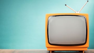 ¿Cómo ver contenidos del móvil en la tele sin tener una Smart TV?