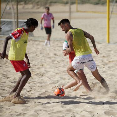Brais Méndez e Igaxes organizan un torneo de fútbol playa contra el discurso de odio