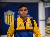 Pizarro se eleva en Argentina: Almirón lo alaba y un compañero le da este apodo