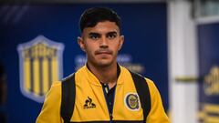 Pizarro se eleva en Argentina: Almirón lo alaba y un compañero le da este apodo