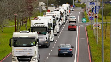 15-03-2022 Transportistas participan en el segundo d&iacute;a de huelga indefinida del transporte de mercanc&iacute;as, en el Pol&iacute;gono de O Ceao, a 14 de marzo de 2022, en Lugo, Galicia (Espa&ntilde;a). El paro, convocado a nivel nacional por la Pl