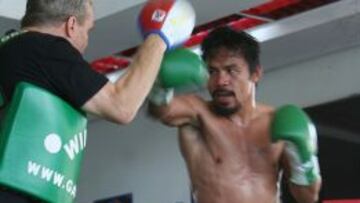 Los guantes de Pacquiao ha movido a la pol&eacute;mica. 