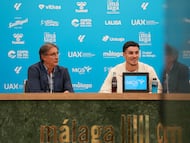 Rueda de prensa renovación Murillo.-