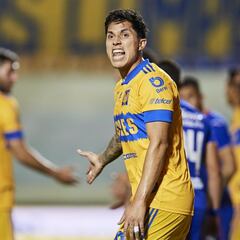 Carlos Salcedo, único de Liga MX en once ideal de CONCACAF 2020