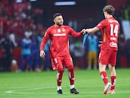 Alexis Vega and Marcel Ruiz of Toluca during the final second leg match between Tigres UANL and Toluca, as part of the Liga BBVA MX, Torneo Apertura 2025 at Nemesio Diez Stadium, on December 14, 2025 in Toluca, Estado de Mexico, Mexico.