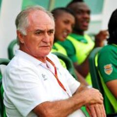 Resultados y faltas amenazan el cargo del ‘Pecoso’ Castro’