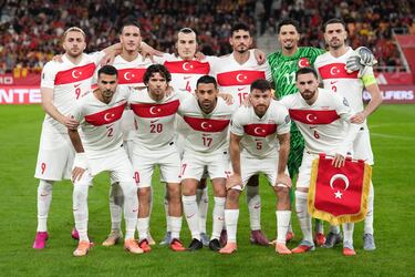 Baris Alper Yilmaz, Deniz Gül, Çaglar Söyüncü, Samet Akaydin, Altay Bayindir, Merih Demiral, Zeki Celik, Ferdi Kadioglu, Irfan Can Kahveci, Salih Özcan, Orkun Kökçü.