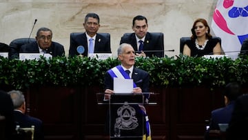 El nuevo presidente de Honduras, Nasry Asfura, pronuncia un discurso durante su ceremonia de toma de posesión en el edificio del Congreso en Tegucigalpa, Honduras, el 27 de enero de 2026.