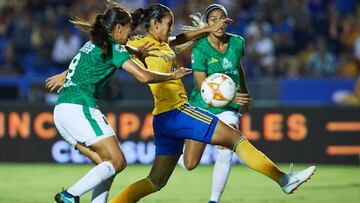 Las dirigidas por Ramón Villa Zevallos tuvieron un partido sufrido antes las esmeraldas, pero Katty Martínez entró al segundo tiempo para poner peligro al frente y hacer el gol de la igualada.
EN LA FOTO: