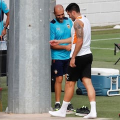 Maxi Gómez, entre algodones para el debut liguero