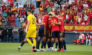 1-0. Carlos Soler celebra el primer gol.