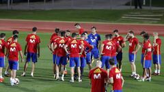 La Selecci&oacute;n durante el entrenamiento de ayer. 