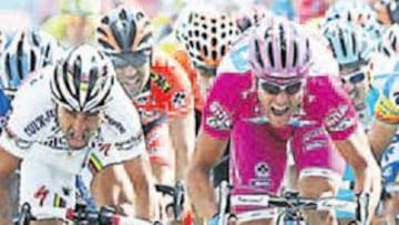 <b>VUELVE EL SPRINTER. </b>Petacchi (derecha) batió a Bettini en Mugello.