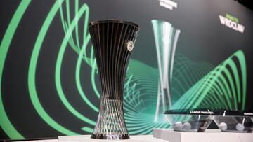 Trofeo de la Conference.