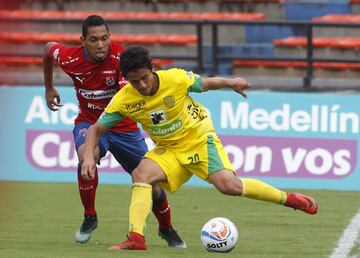 Luis Amaranto Perea debutó en la fecha 9 como entrenador de Leones, equipo que está cerca de descender a la segunda categoria.