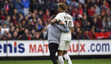 Barton ataca a Neymar: "Es el Kim Kardashian del fútbol, un fenómeno de pub"