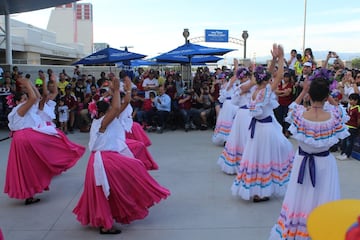 Los bailes de los venezolanos calentaron el USA-Venezuela