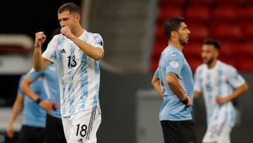 AMDEP4523. BRASILIA (BRASIL), 18/06/2021.- Guido Rodr&iacute;guez de Argentina celebra hoy tras anotar contra Uruguay, durante un partido por el grupo A de la Copa Am&eacute;rica en el estadio Man&eacute; Garrincha de Brasilia (Brasil). EFE/Fernando Bizerra Jr