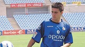 <b>ILUSIONADO. </b>Gabi demostró sus habilidades en su presentación.