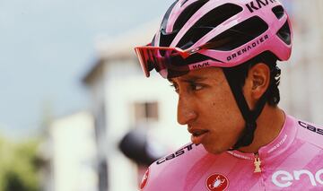 Egan Bernal antes de la decimoctava etapa del Giro de Italia 2021. 