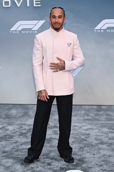 Lewis Hamilton posa en la alfombra roja del preestreno de 'F1: La película' celebrado en la ciudad de Nueva York.