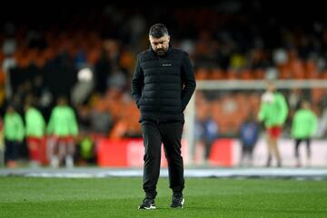 VALENCIA, SPAIN - JANUARY 26: Gattuso, cabizbajo tras perder ante el Valladolid.