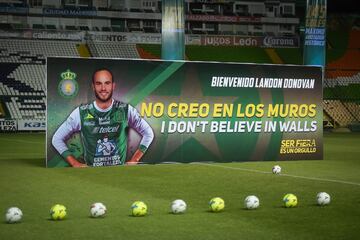 El máximo goleador de Estados Unidos fue presentado oficialmente como nuevo refuerzo del conjunto esmeralda para el Torneo Clausura 2018.