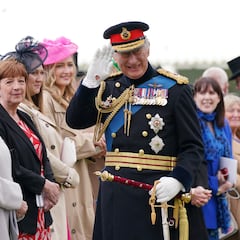 ¿Qué diferencia hay entre la coronación de Carlos III como Rey de Inglaterra y su proclamación?