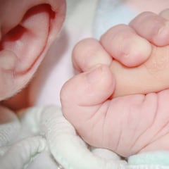 La madre más joven del Reino Unido: una niña da a luz con 11 años