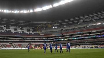 Cruz Azul&#039;s Uruguayan forward Jonathan Rodriguez (C) celebrates with teammates after scoring against America during their Mexican Clausura tournament football match at the Azteca stadium on March 15, 2020, in Mexico City. - The match is played withou