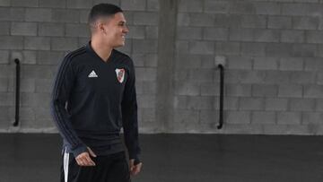 Juan Fernando Quintero entrenando desde su casa