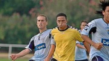 <b>BUEN SPARRING. </b>El equipo inglés de Glenn Hoddle demostró muchas ganas y fue un digno rival.