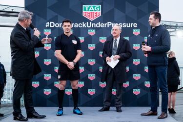 Dan Carter: "Inglaterra está hoy al nivel de los All Blacks"